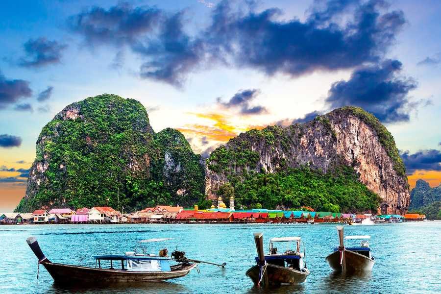 Spiritual Journey: Thai Temples and Meditation