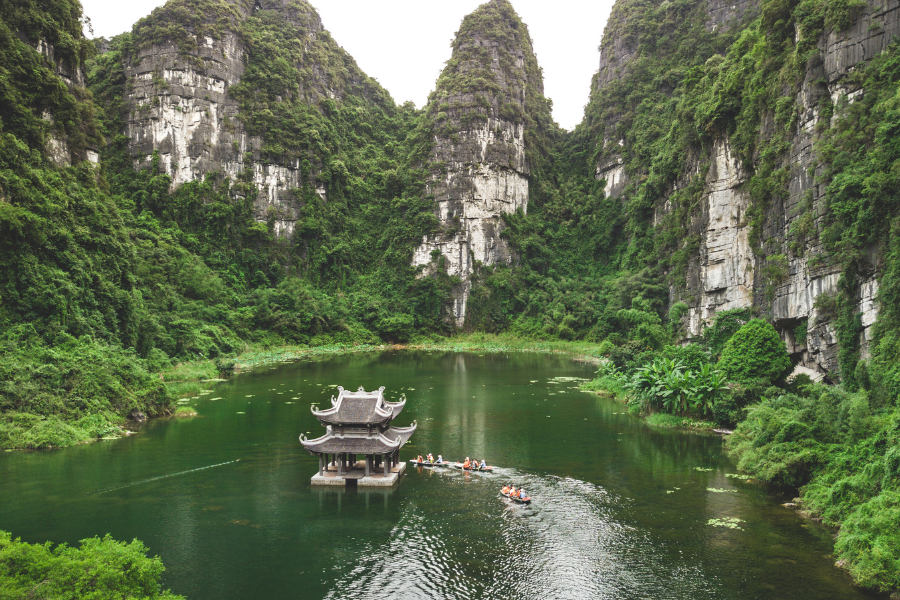 Spiritual Retreat in Vietnam’s Pagodas